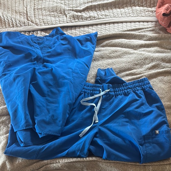 Figs Scrub Set - Picture 1 of 4